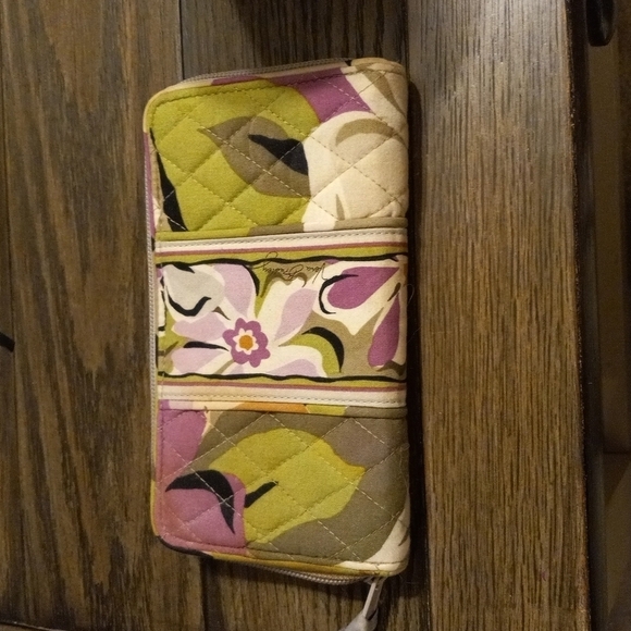 Vera Bradley Zip Around Clutch - Picture 2 of 6